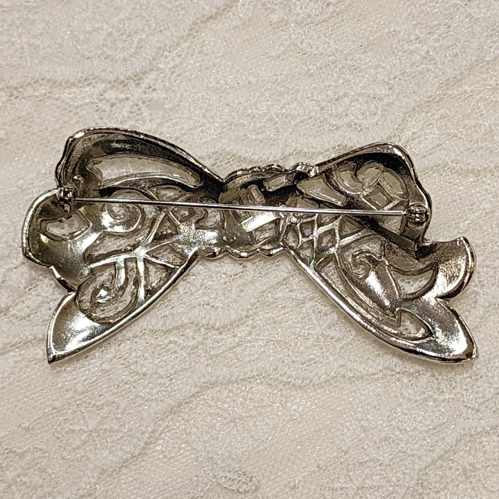 None vintage bow